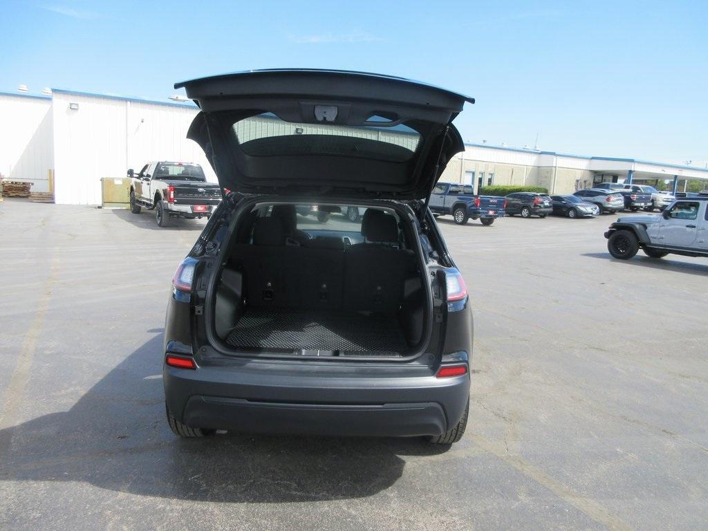 used 2020 Jeep Cherokee car, priced at $18,995