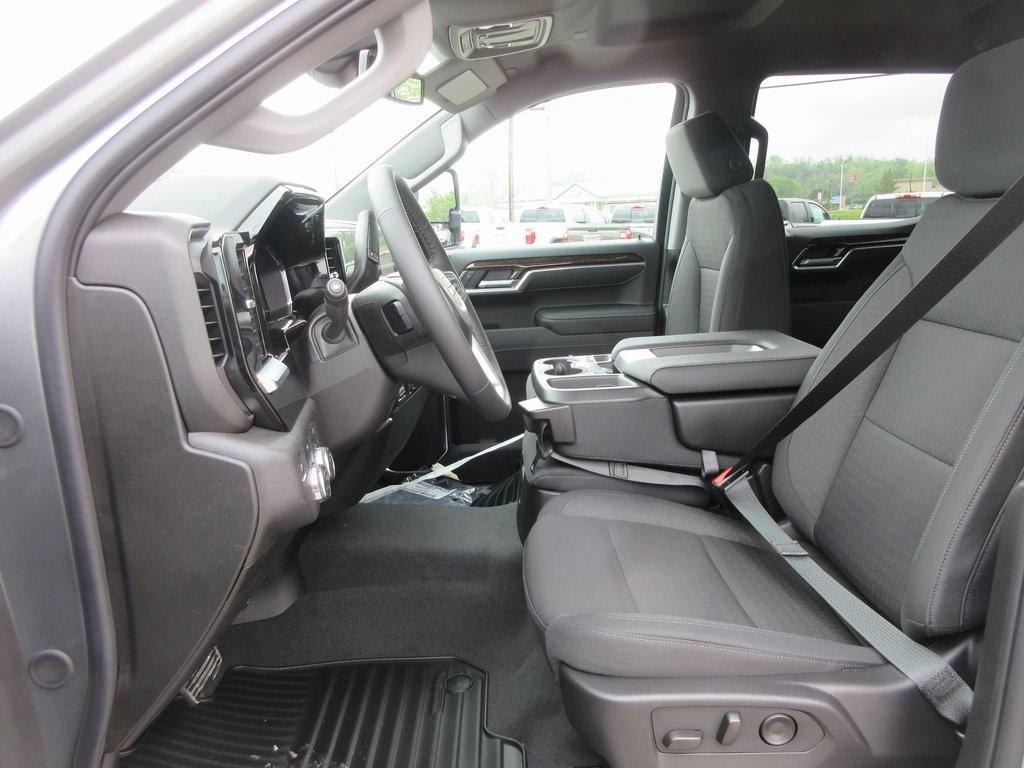 new 2025 GMC Sierra 1500 car, priced at $52,512