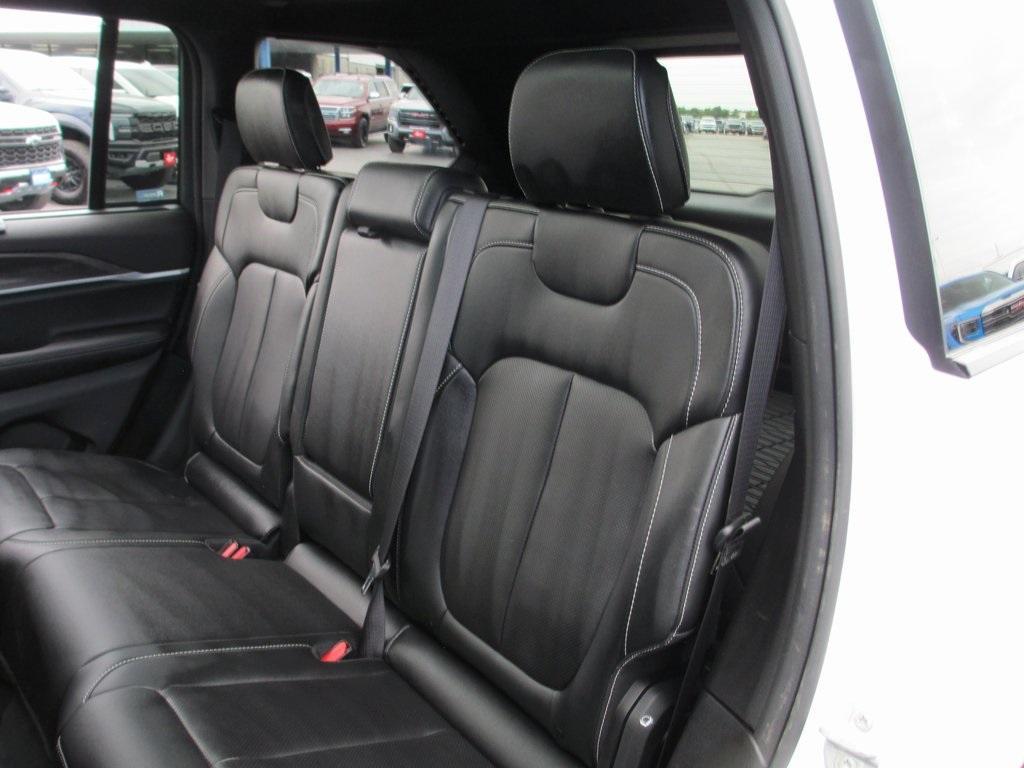 used 2025 Jeep Grand Cherokee car, priced at $38,995