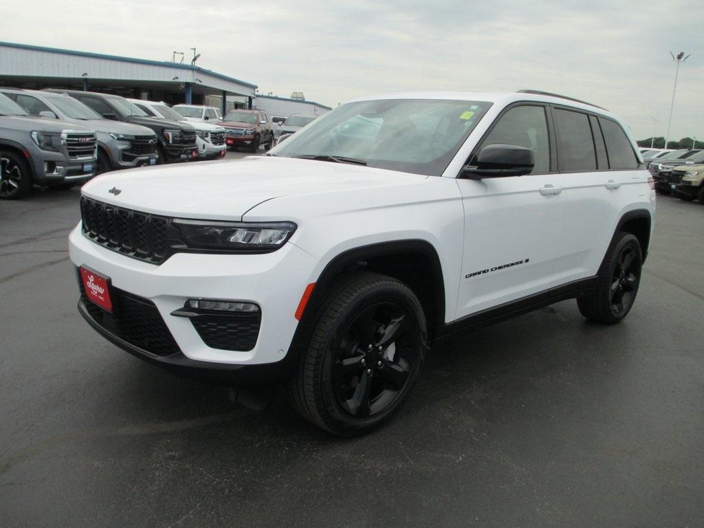 used 2025 Jeep Grand Cherokee car, priced at $38,995
