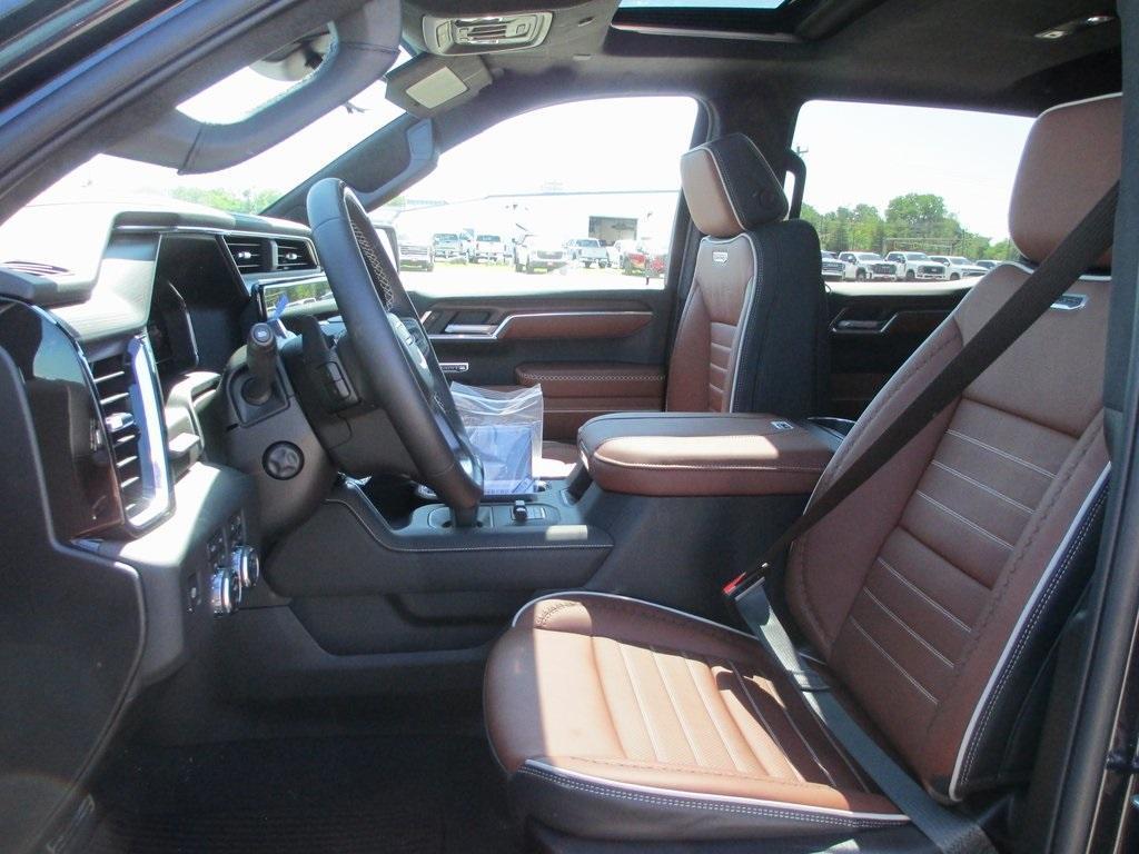 new 2025 GMC Sierra 1500 car, priced at $76,564