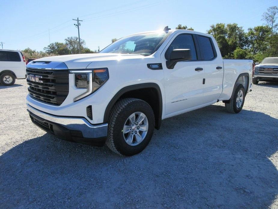 new 2025 GMC Sierra 1500 car, priced at $42,069