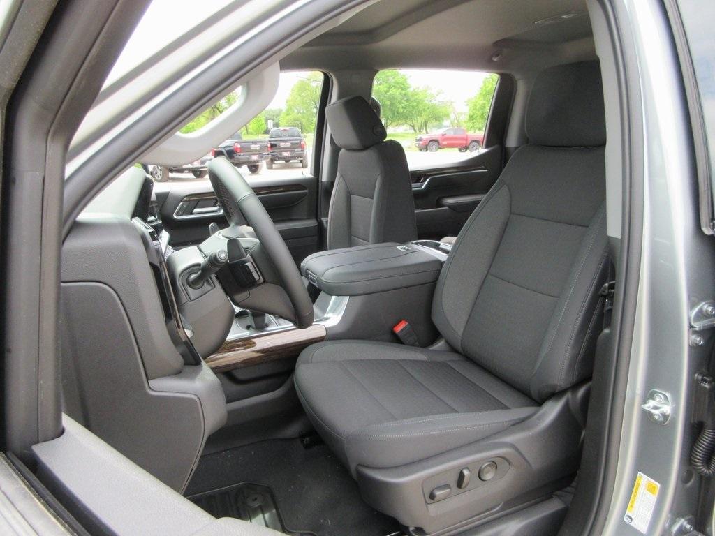 new 2025 GMC Sierra 1500 car, priced at $57,149
