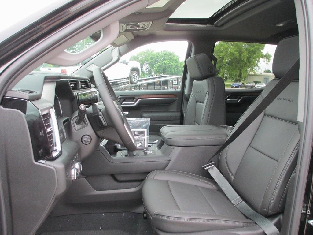 new 2025 GMC Sierra 1500 car, priced at $64,195