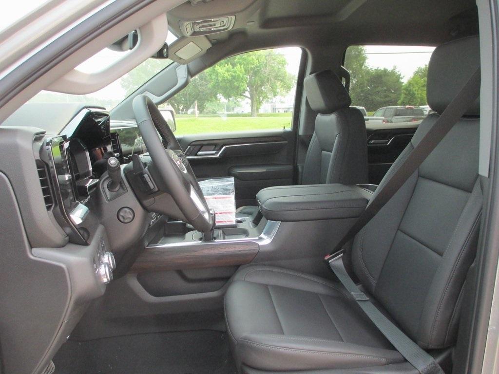 new 2025 GMC Sierra 1500 car, priced at $59,231