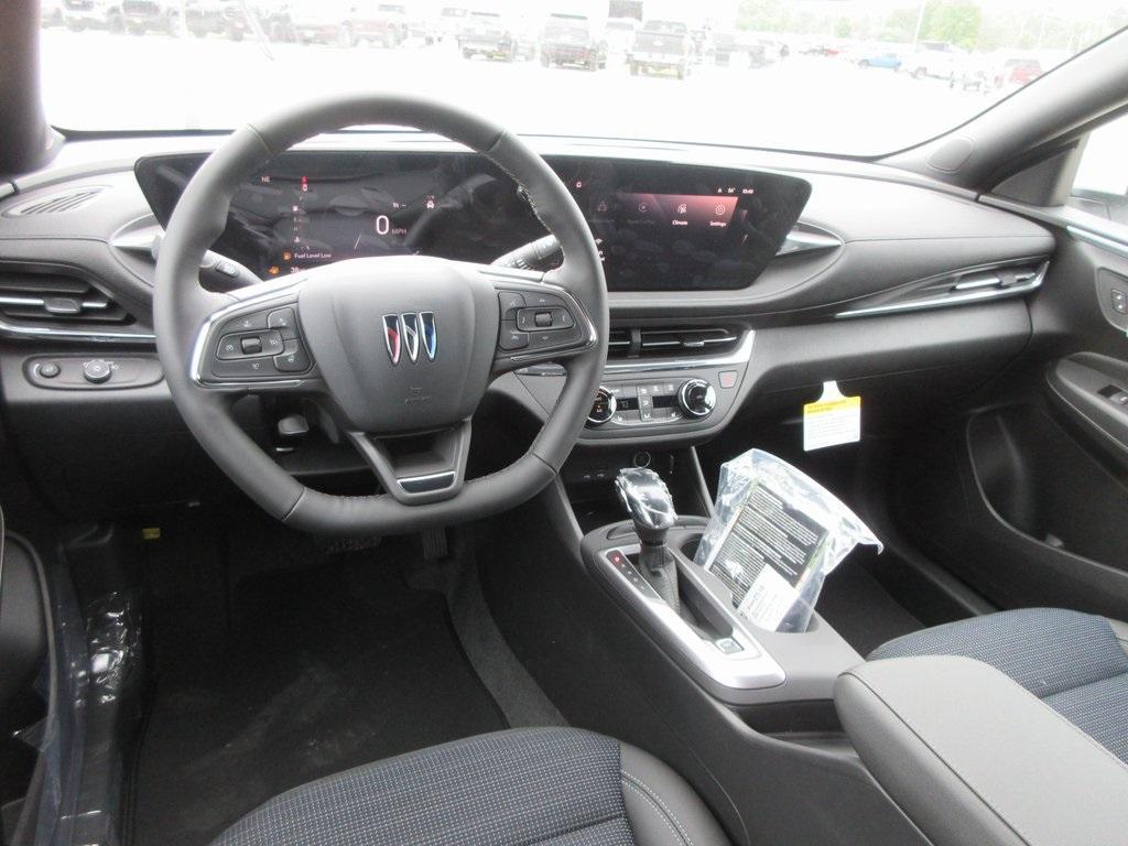 new 2025 Buick Envista car, priced at $25,312