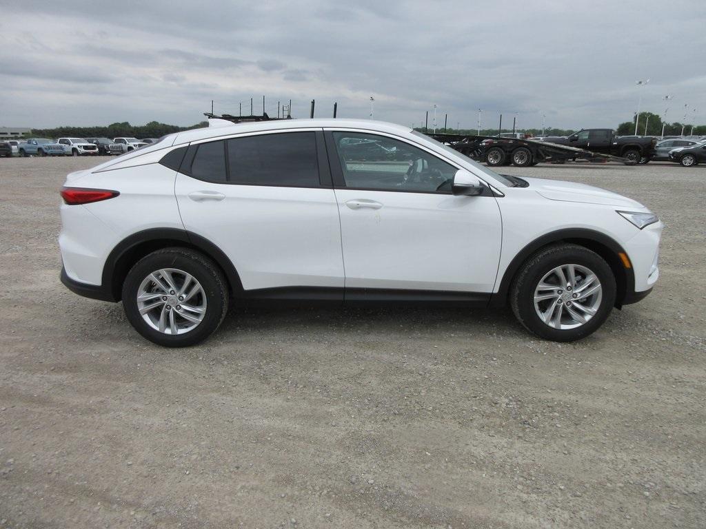 new 2025 Buick Envista car, priced at $25,312