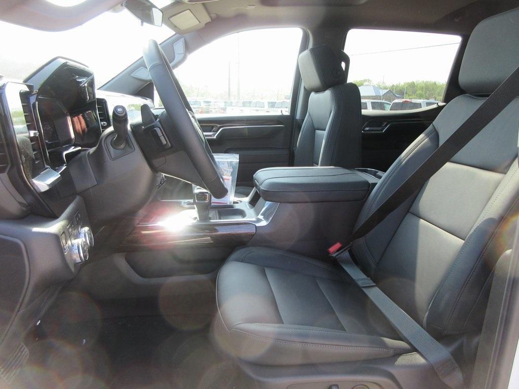 new 2025 GMC Sierra 1500 car
