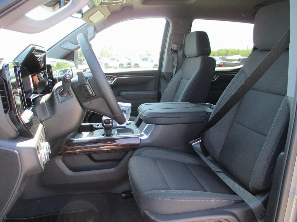 new 2025 GMC Sierra 1500 car, priced at $56,452