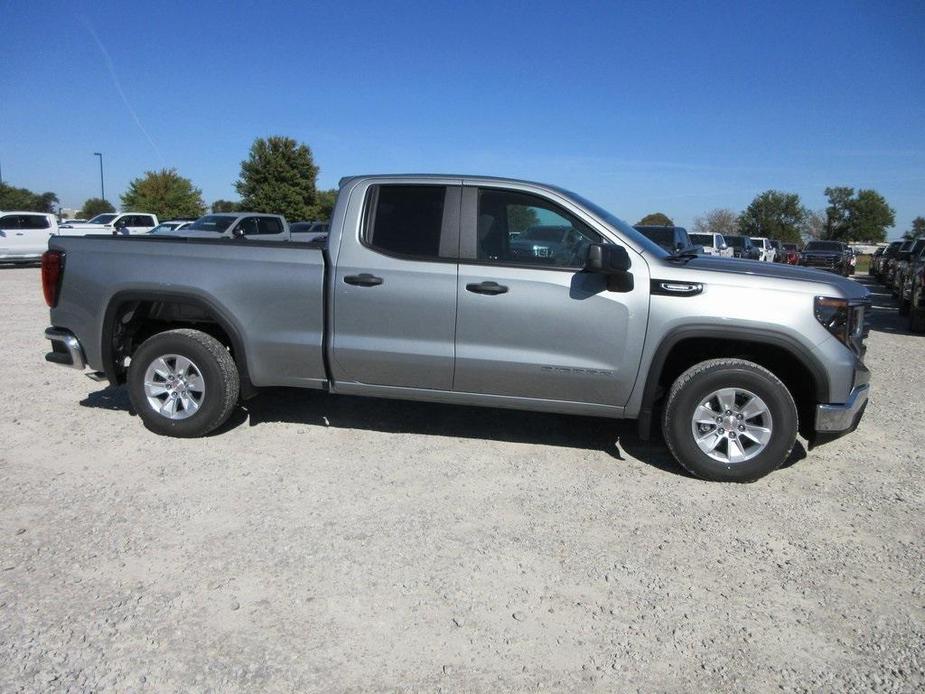 new 2025 GMC Sierra 1500 car, priced at $39,830