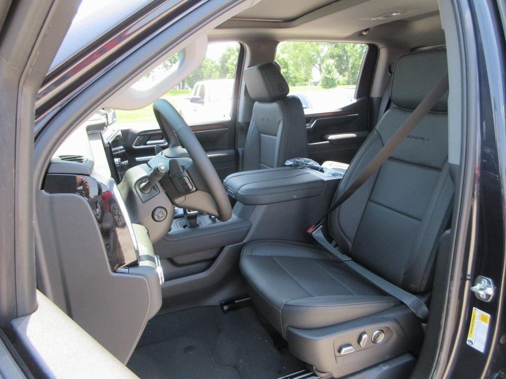 new 2025 GMC Sierra 1500 car, priced at $64,195