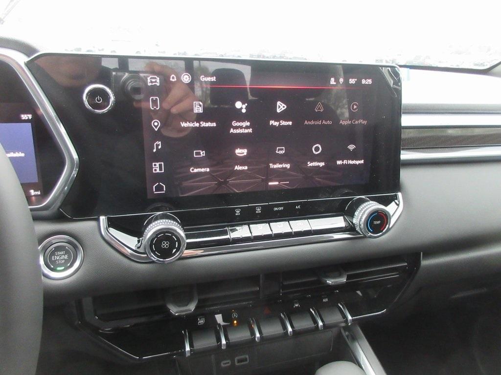 new 2025 GMC Canyon car, priced at $41,965