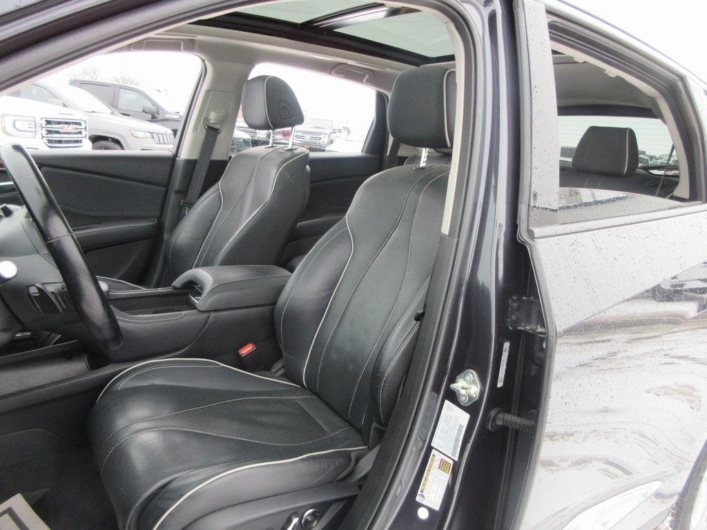 used 2021 Acura RDX car, priced at $29,495