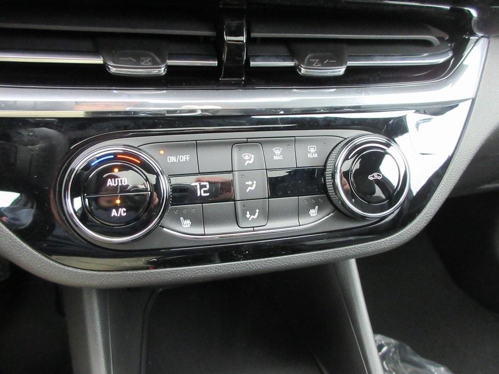 new 2025 Buick Envista car, priced at $28,172