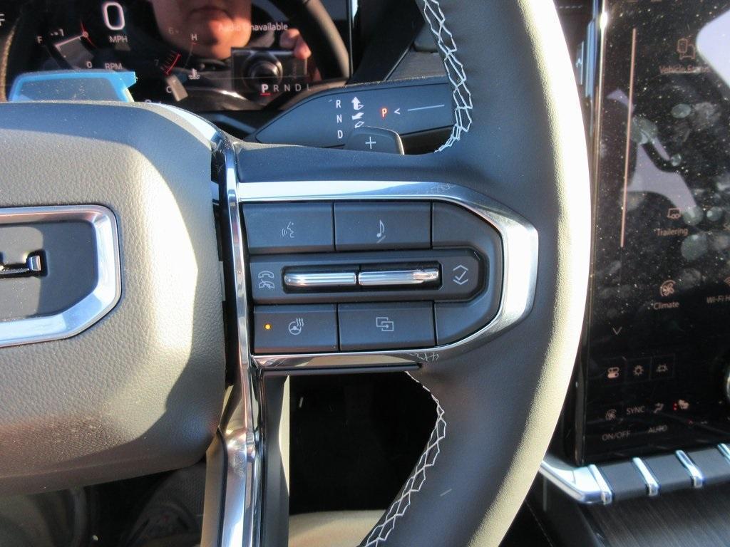 new 2025 GMC Acadia car, priced at $60,102