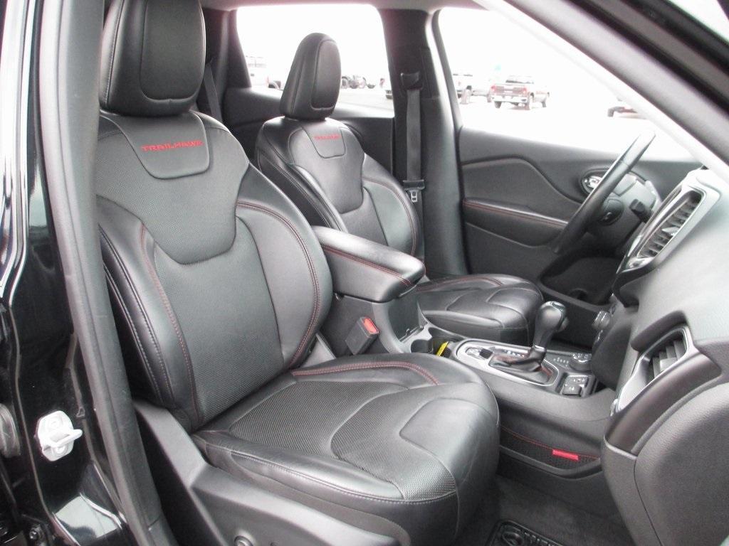 used 2019 Jeep Cherokee car, priced at $20,995