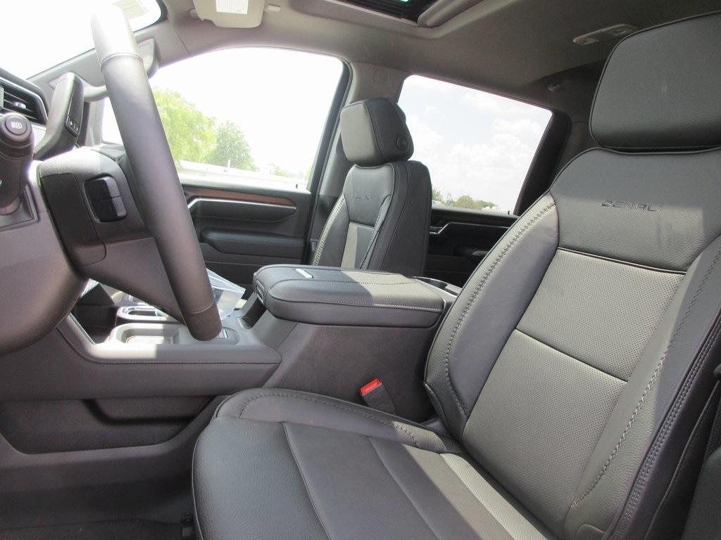 new 2025 GMC Sierra 2500 car, priced at $73,673