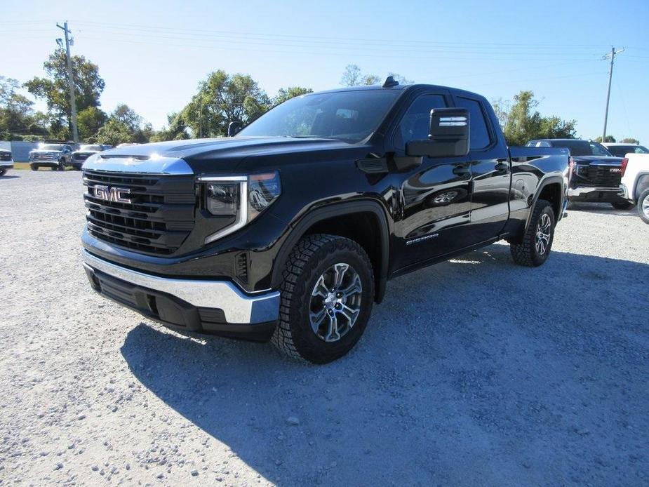 new 2025 GMC Sierra 1500 car, priced at $47,574