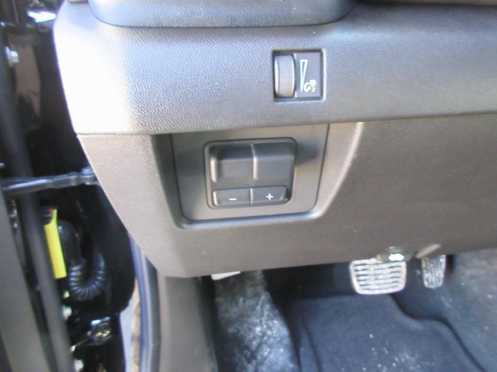 new 2025 GMC Canyon car, priced at $46,719