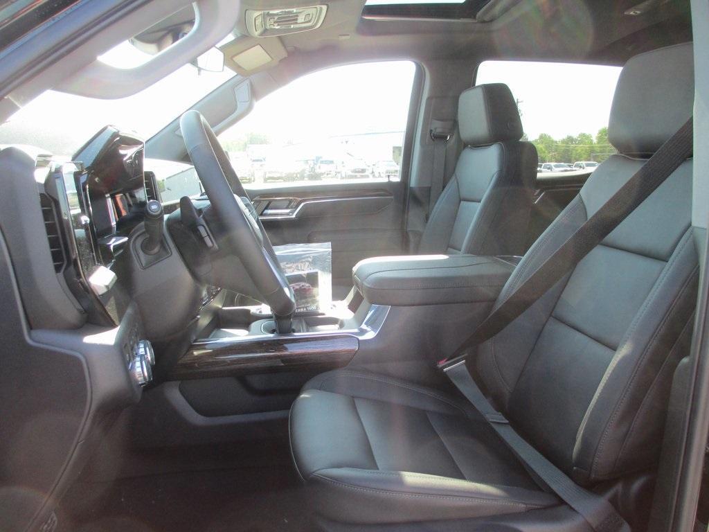 new 2025 GMC Sierra 1500 car, priced at $59,102