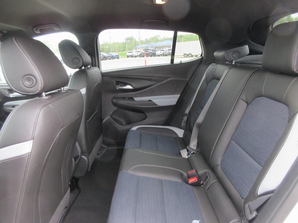 new 2025 Buick Envista car, priced at $24,296