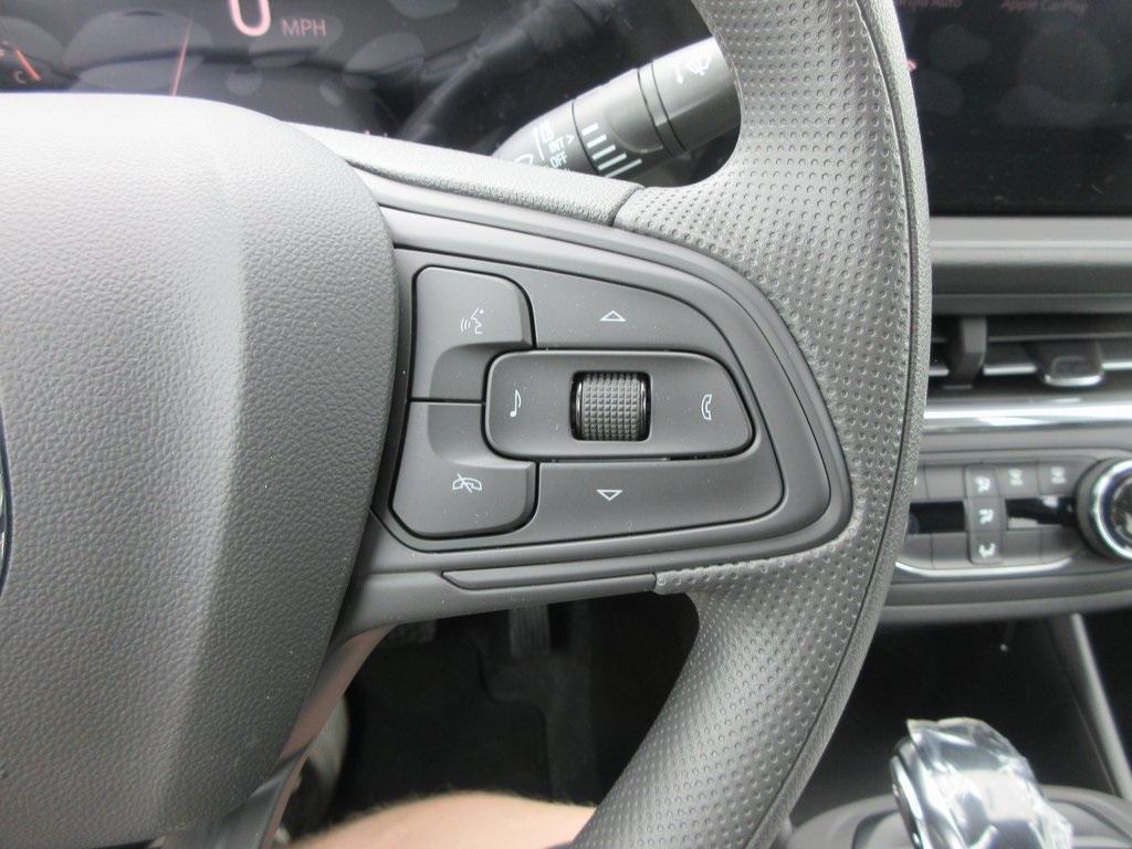 new 2025 Buick Envista car, priced at $24,296