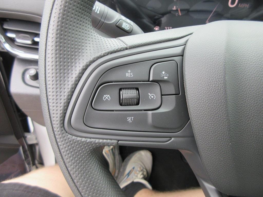new 2025 Buick Envista car, priced at $24,296