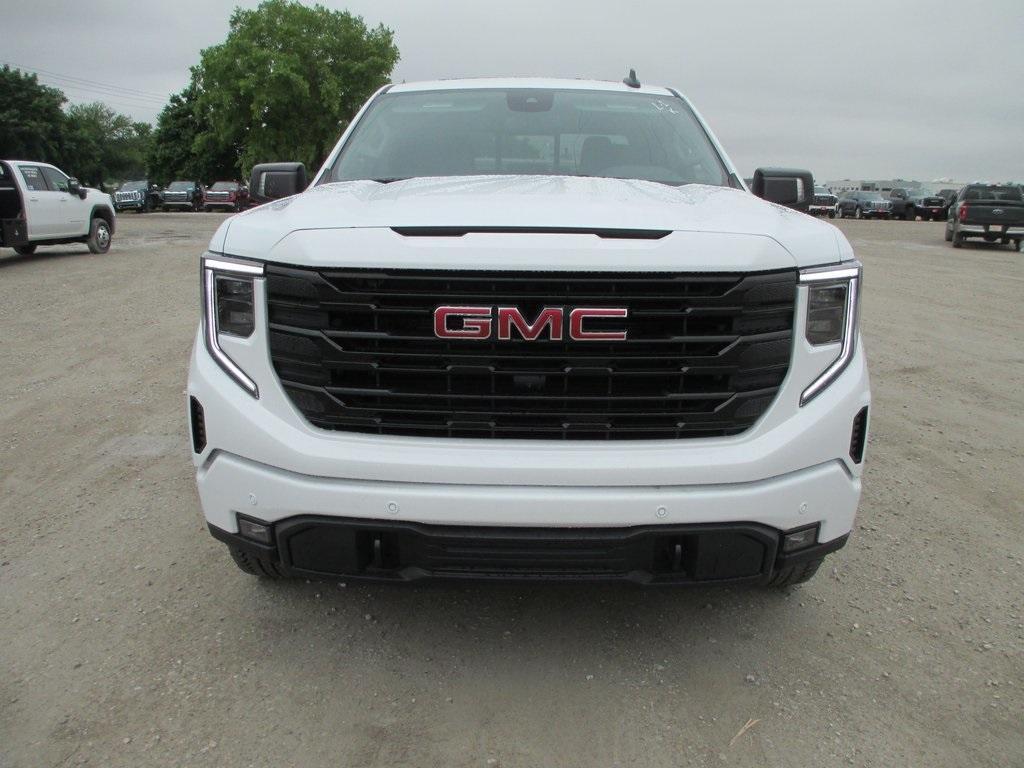 new 2025 GMC Sierra 1500 car, priced at $58,939