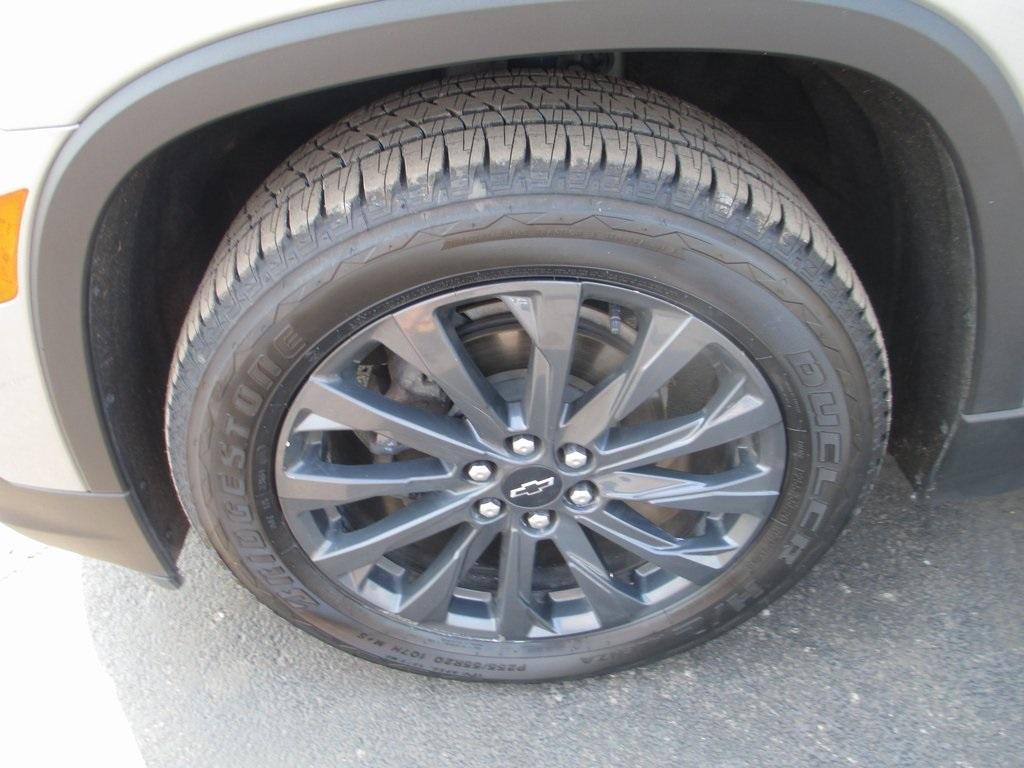 used 2023 Chevrolet Traverse car, priced at $33,995