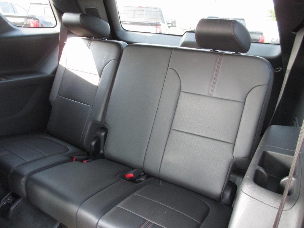 used 2023 Chevrolet Traverse car, priced at $33,995