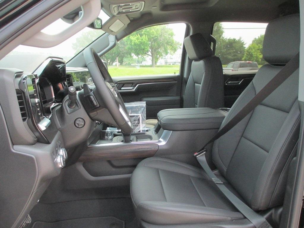 new 2025 GMC Sierra 1500 car, priced at $57,793