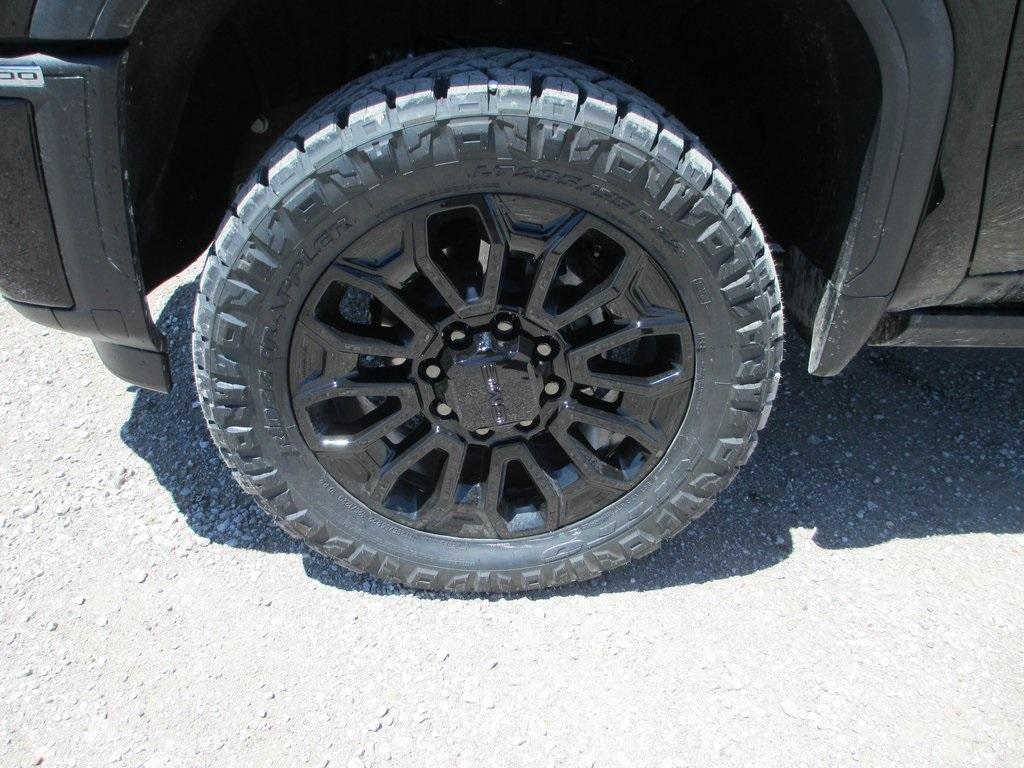 new 2025 GMC Sierra 2500 car, priced at $80,140