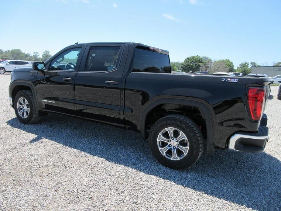 new 2024 GMC Sierra 1500 car, priced at $45,652