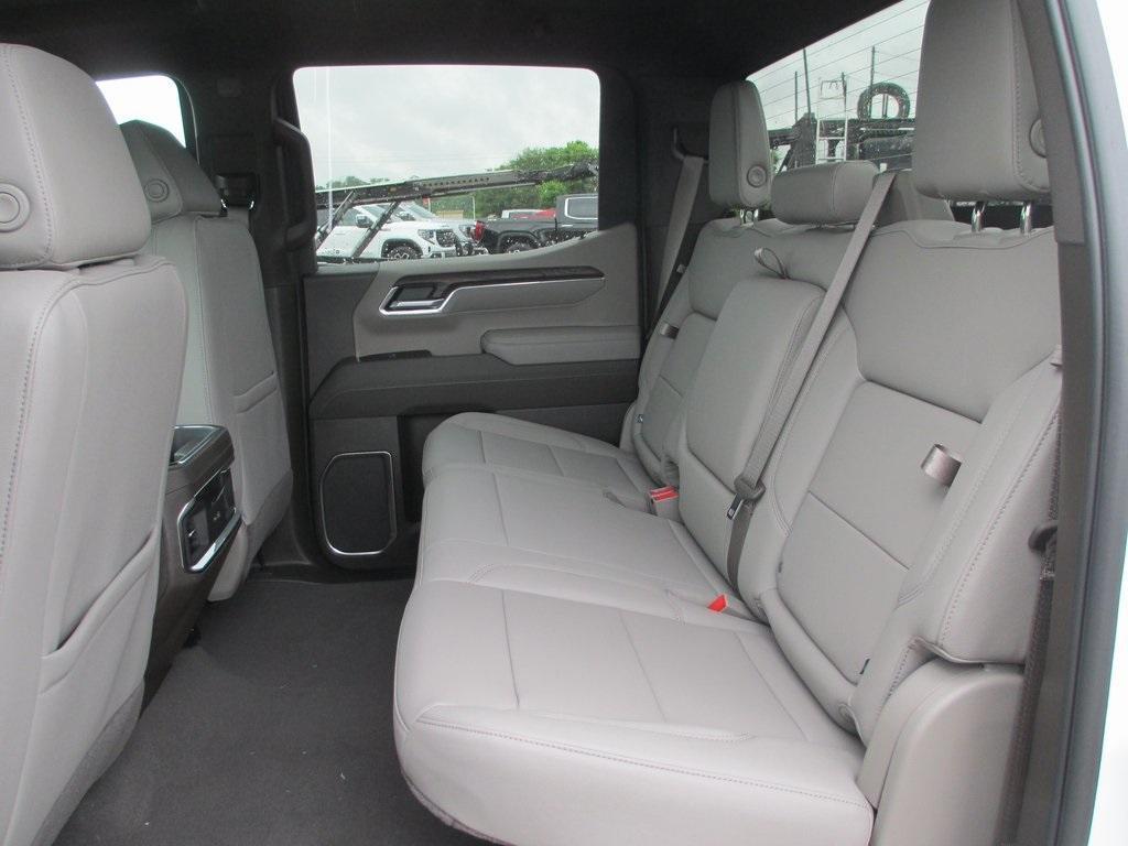new 2025 GMC Sierra 1500 car, priced at $56,528
