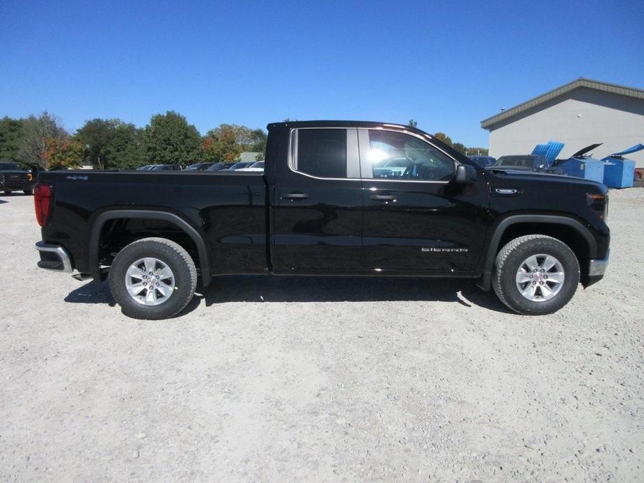 new 2025 GMC Sierra 1500 car, priced at $43,051