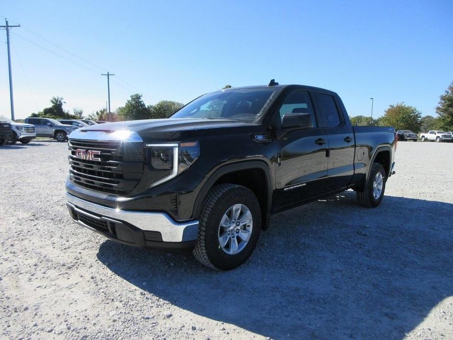 new 2025 GMC Sierra 1500 car, priced at $43,051