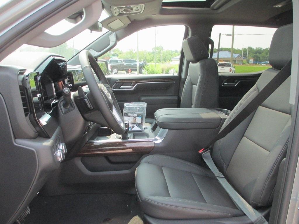 new 2025 GMC Sierra 1500 car, priced at $59,102
