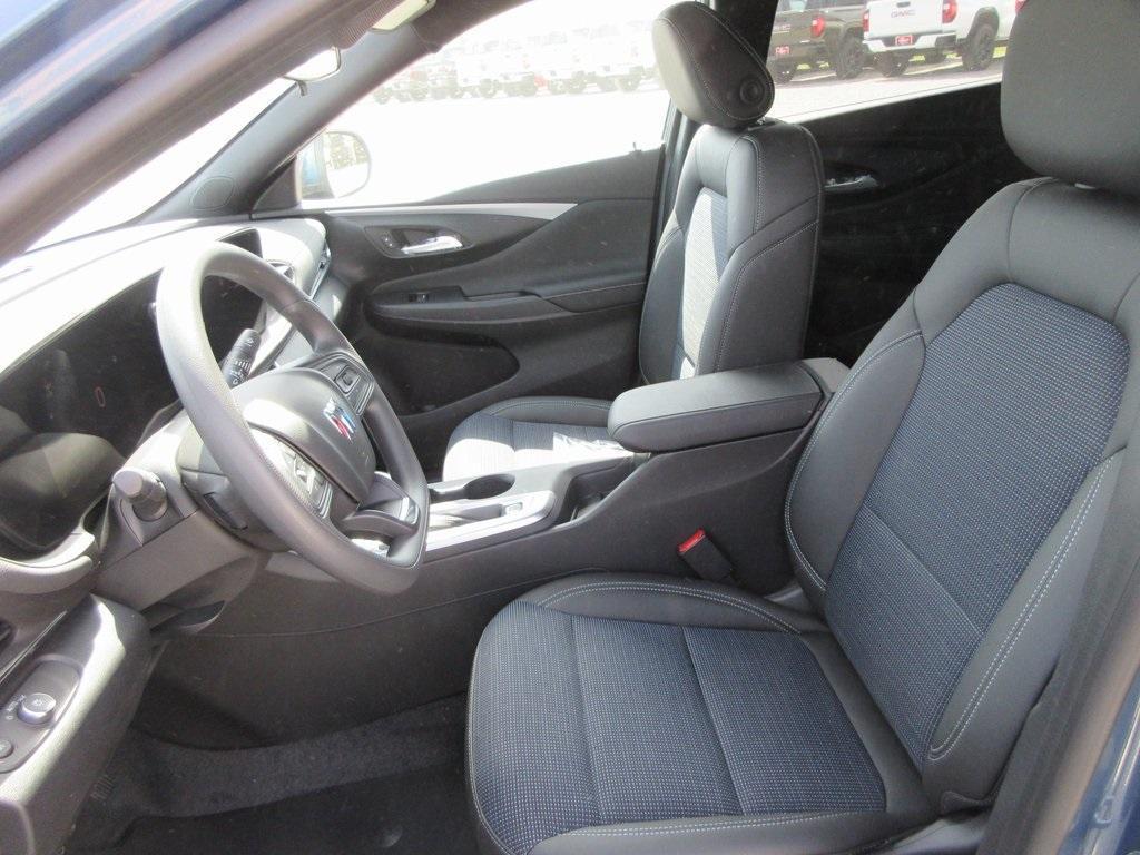 new 2025 Buick Envista car