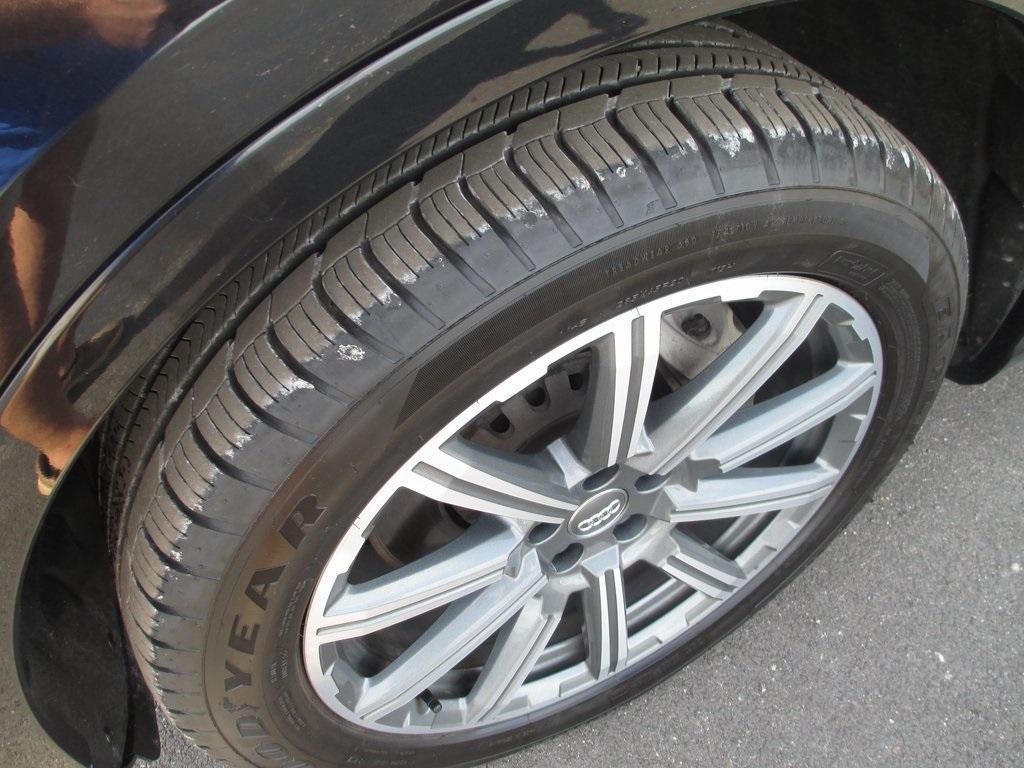 used 2017 Audi Q7 car, priced at $18,995
