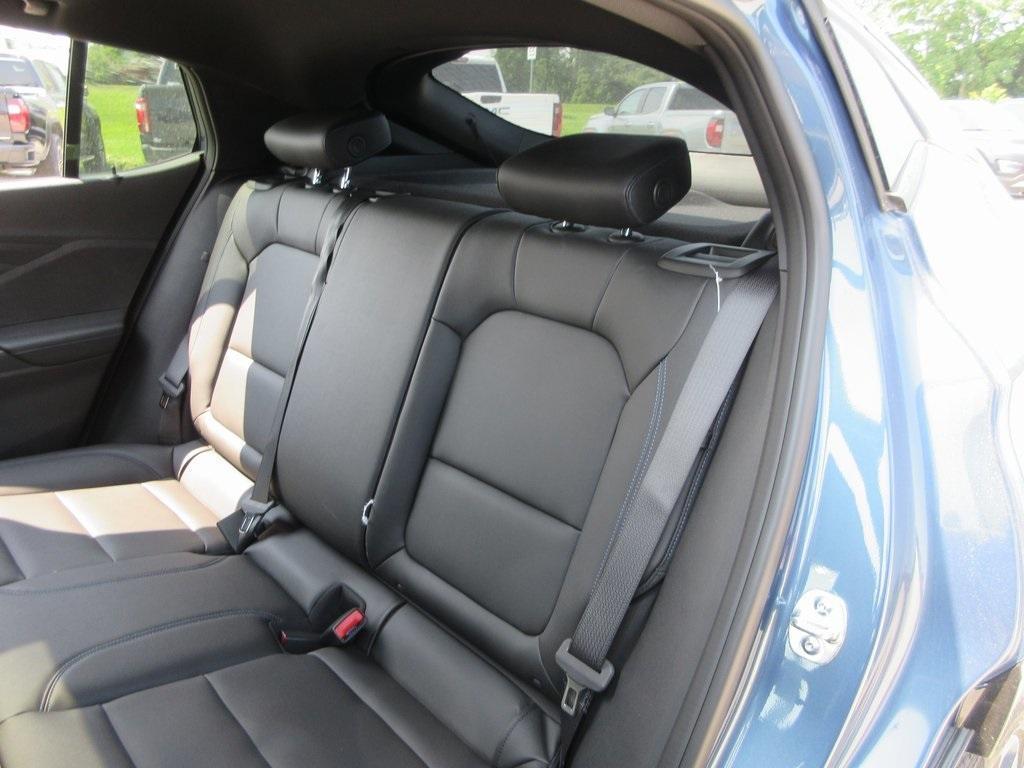 new 2025 Buick Envista car, priced at $28,272