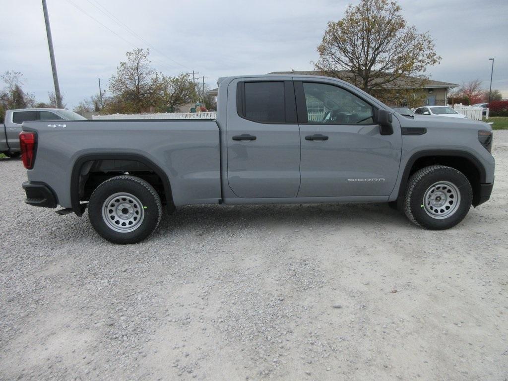 new 2025 GMC Sierra 1500 car, priced at $43,992