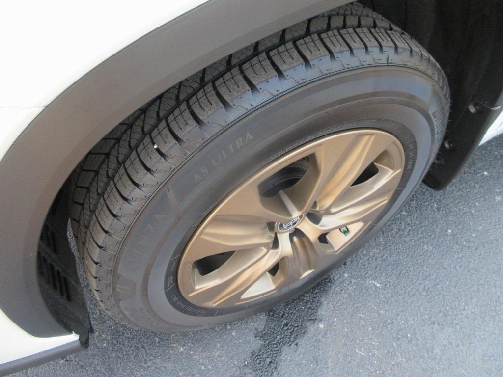 used 2022 Toyota Highlander Hybrid car, priced at $37,495