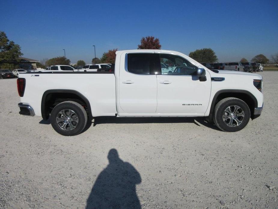 new 2025 GMC Sierra 1500 car, priced at $50,638