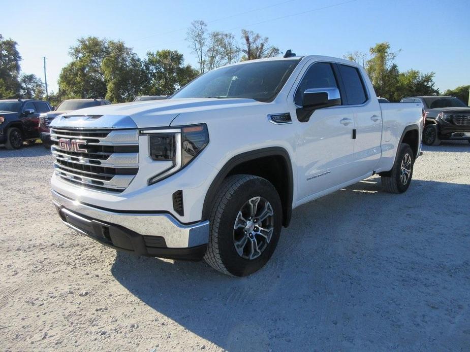 new 2025 GMC Sierra 1500 car, priced at $50,638