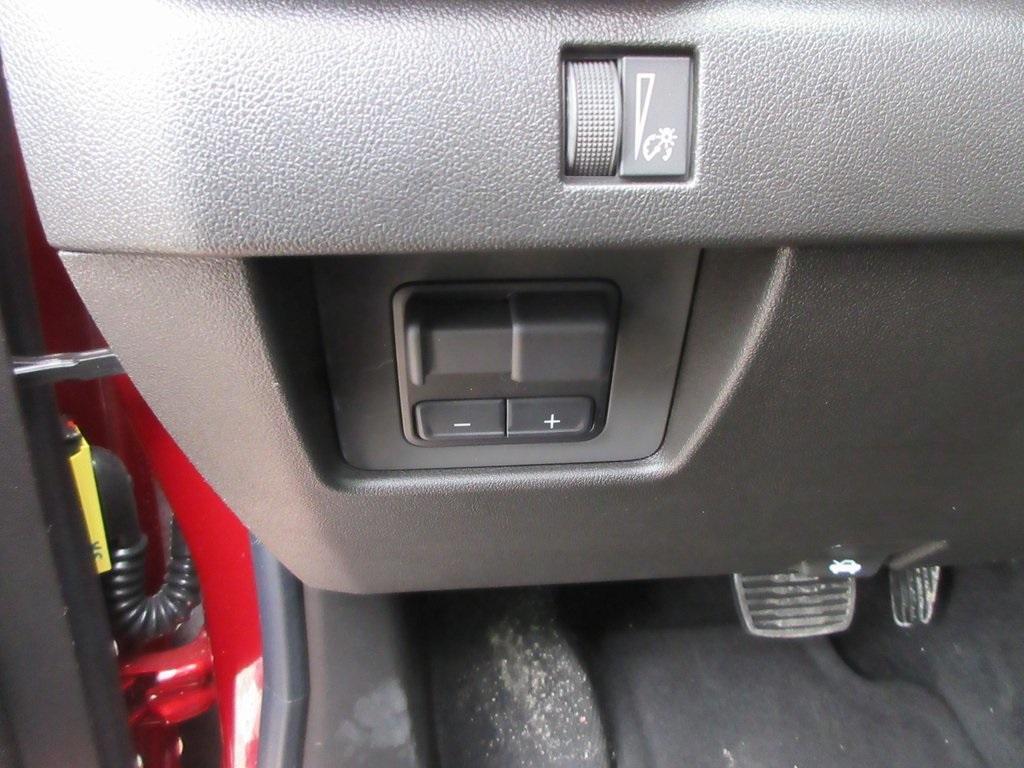 new 2025 GMC Canyon car, priced at $42,102