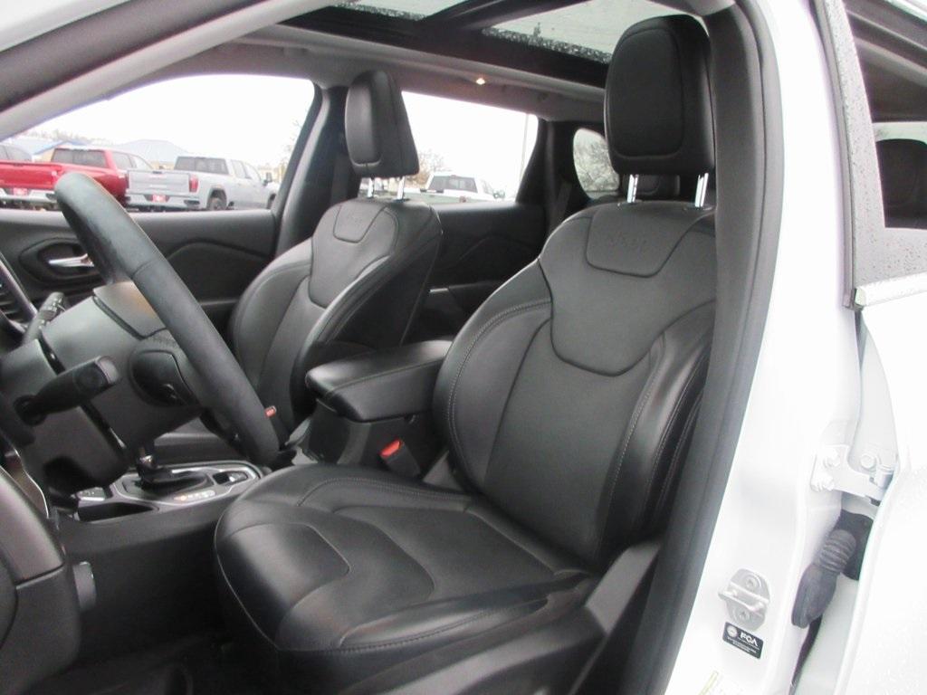 used 2022 Jeep Cherokee car, priced at $22,995