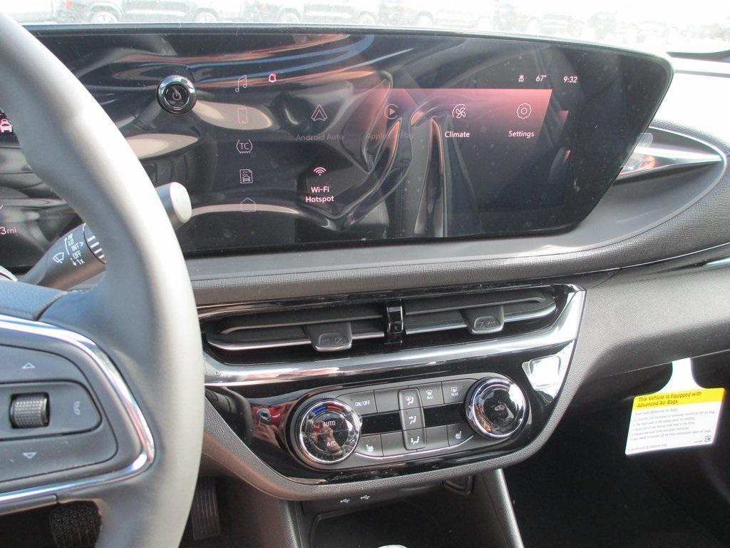 new 2025 Buick Envista car, priced at $28,272