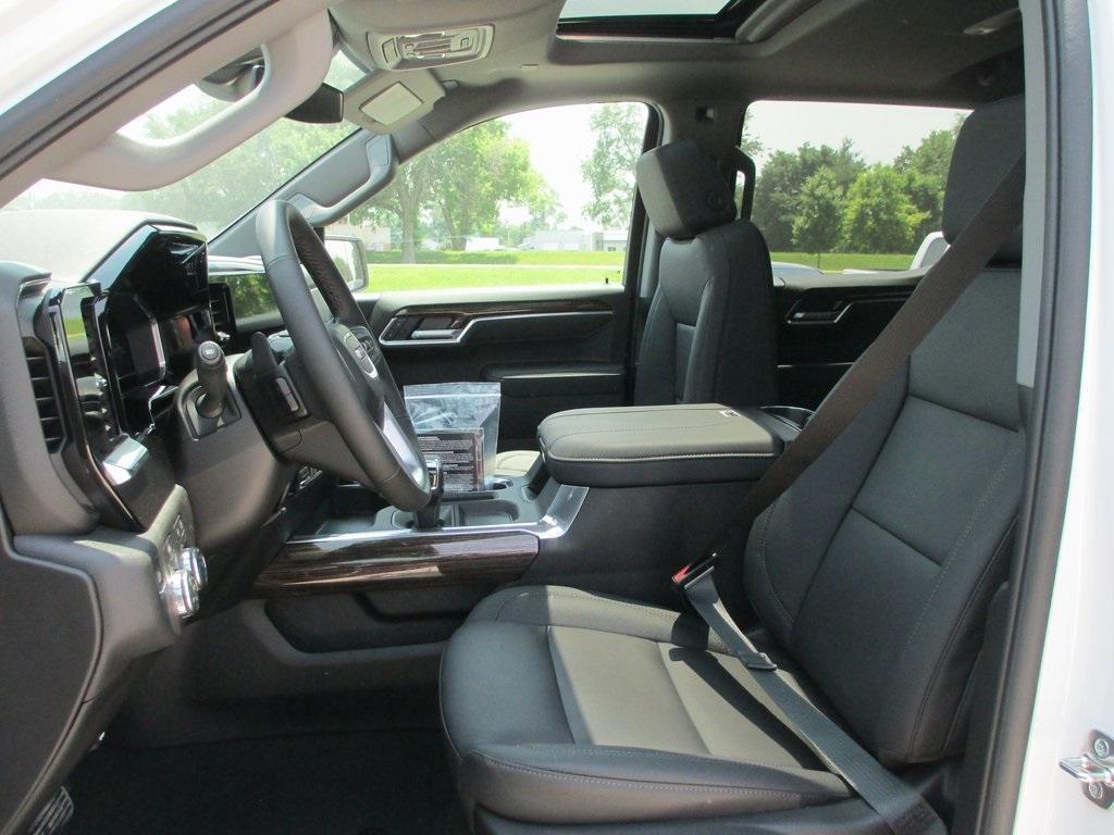 new 2025 GMC Sierra 1500 car, priced at $58,801