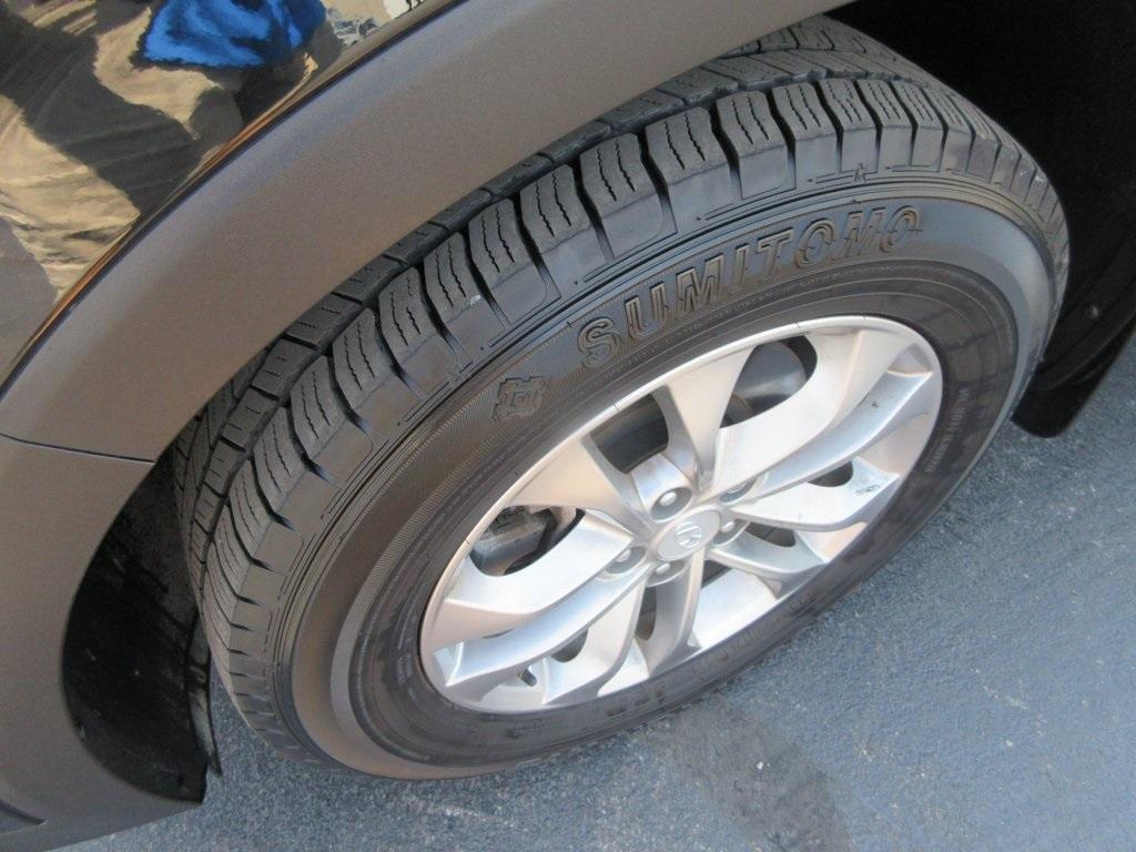 used 2020 Hyundai Santa Fe car, priced at $16,495