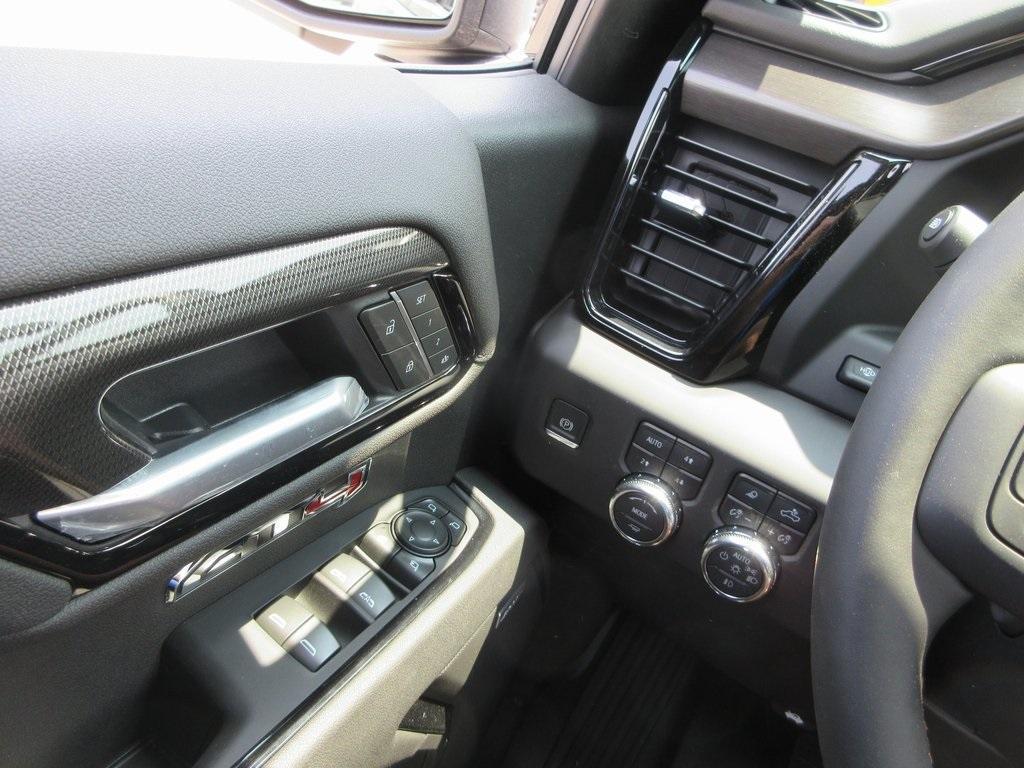 new 2025 GMC Sierra 1500 car, priced at $65,487